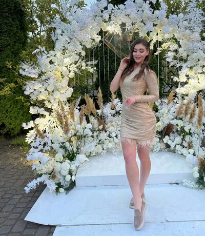  ,   Anya, 20 ,   ,   