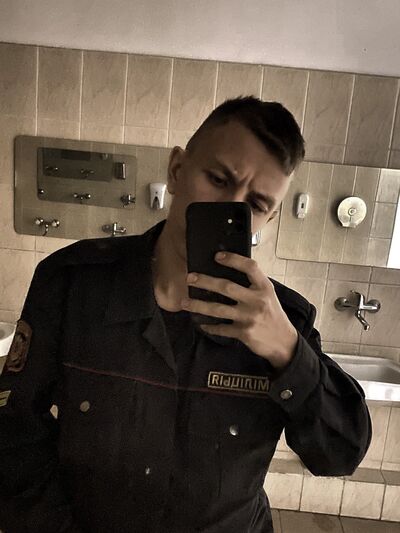  ,   Vladislav, 21 ,   ,   