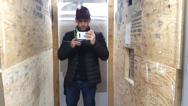  ,   Rustam, 32 ,   ,   