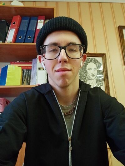  ,   Vlad, 21 ,   ,   , c , 