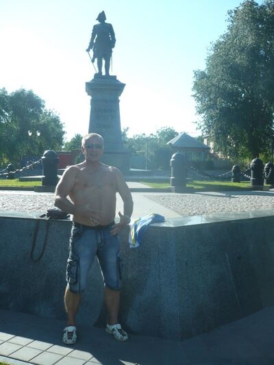  ,   Viktor, 58 ,   