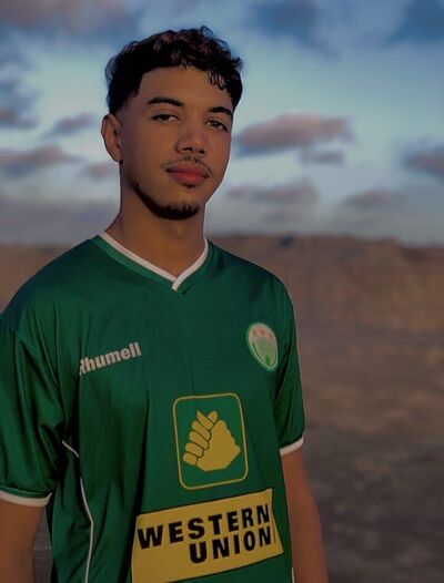  ,   Khalid, 20 ,   ,   