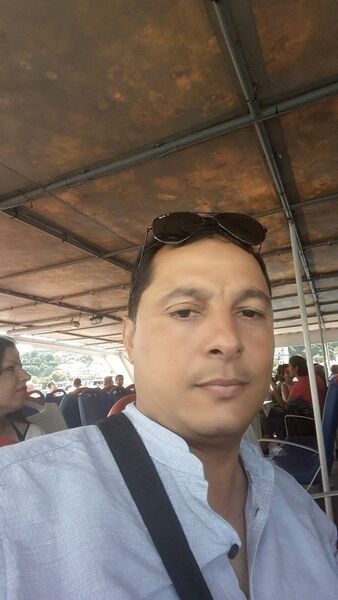  ,   Farhat, 47 ,   ,   , c 