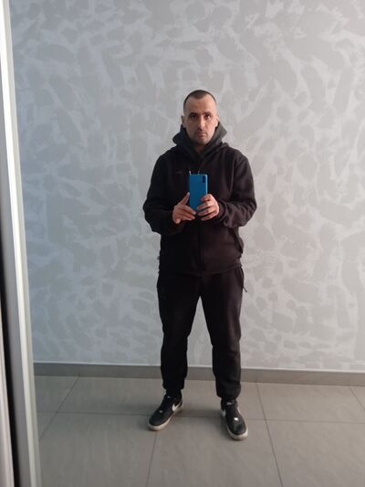  --,   Bossik, 35 ,   ,   