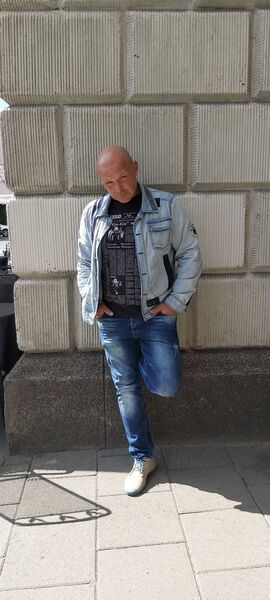  ,   Andrej, 46 ,   ,   , c 