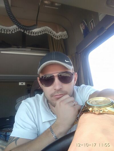  ,   Lukyanenko, 31 ,   ,   , c , 