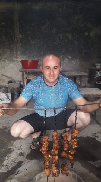  ,   Armen, 41 ,   ,   , c 