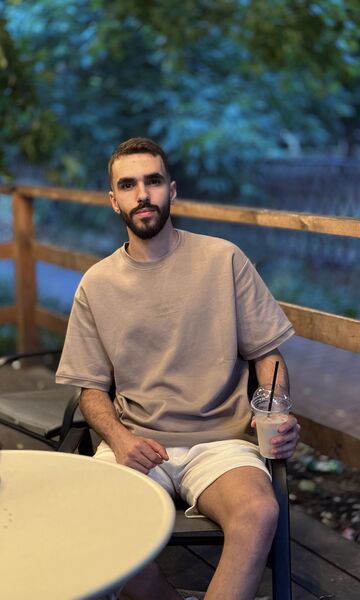  ,   Daniel, 22 ,   ,   