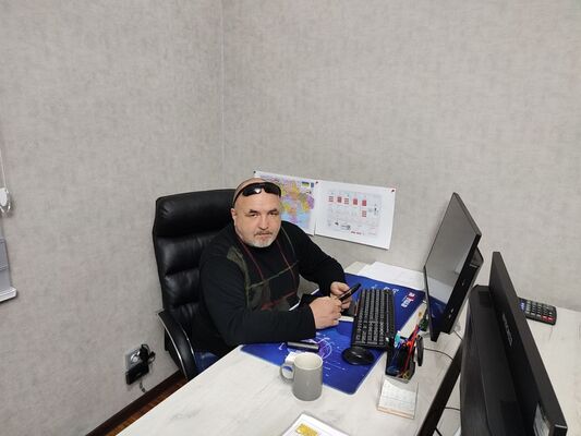  ,   Aleks, 39 ,   ,   