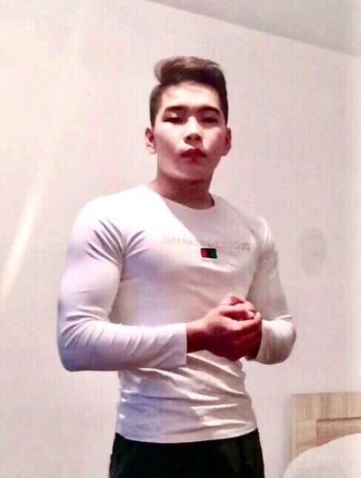  ,   Titan, 23 ,   ,   