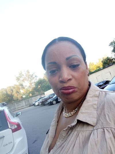  ,   Katriny, 37 ,   ,   
