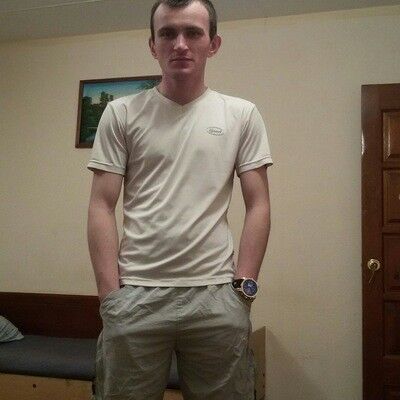  8614349  Vladimir, 33 ,    