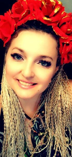  ,   Roxie, 35 ,   ,   , c , 