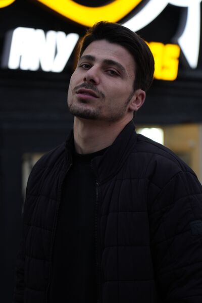  ,   Karlen, 24 ,   ,   