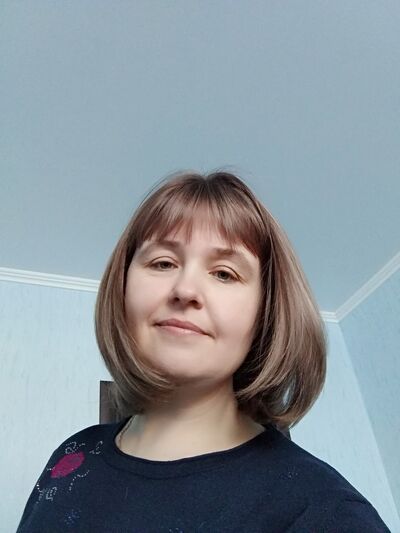  ,   Anastasia, 44 ,  