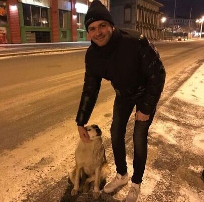  ,   Denis, 33 ,     