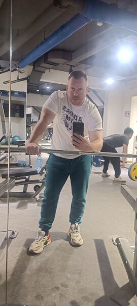 -,   Maxim, 40 ,   ,   , c , 