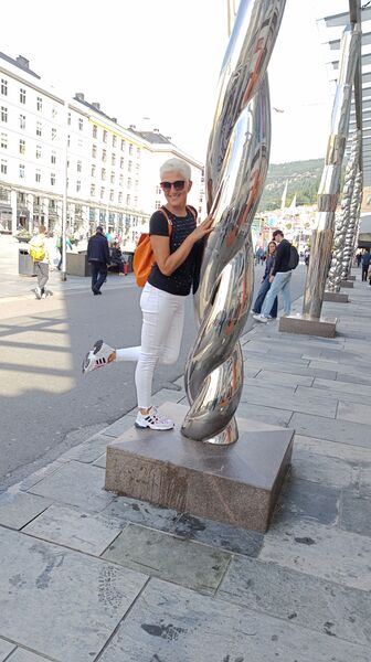  ,   Helena, 54 ,   ,   