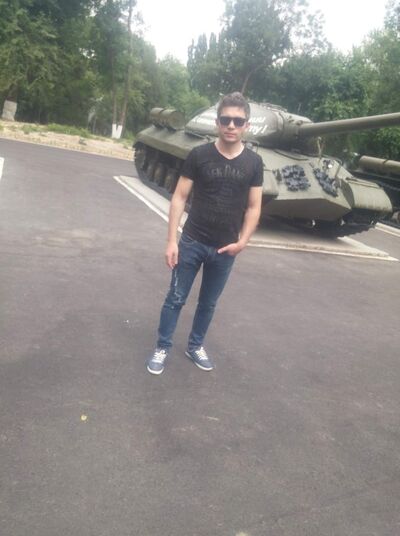  ,   Aziz, 33 ,   