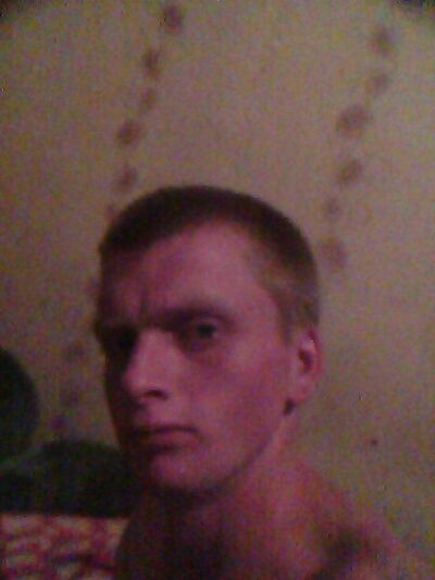  ,   Sergei, 28 ,  
