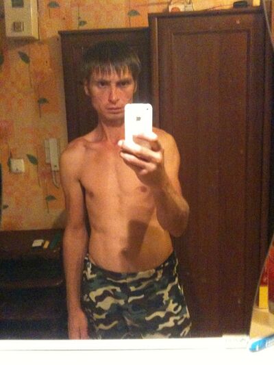  ,   Artur, 44 ,   ,   , c 