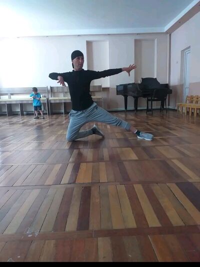  ,   Zviad, 46 ,   ,   