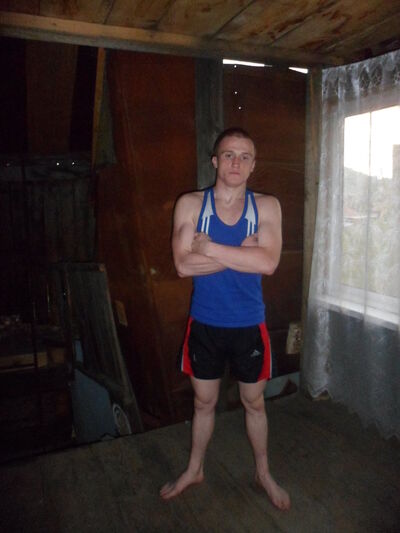  ,   Stas, 32 ,   