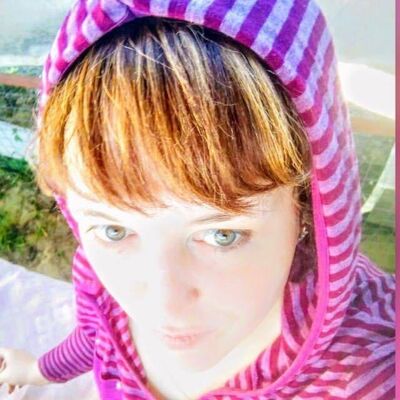  ,   Victoria, 24 ,   ,   