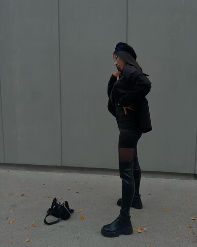  ,   Diana, 27 ,  