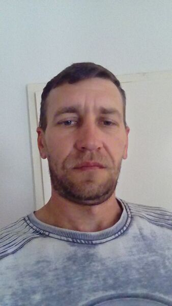  ,   George, 41 ,   