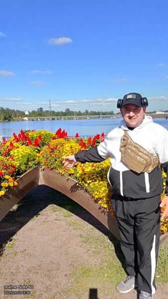  ,   Kiril, 32 ,   ,   , c , 