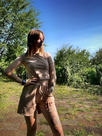  ,   Anastasiya, 25 ,  