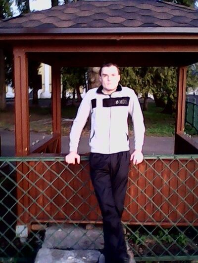  ,   Igor, 32 ,   