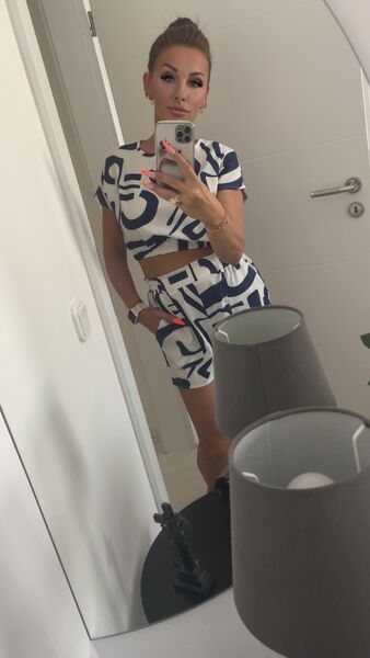  Coburg,   , 41 ,   c 