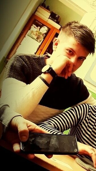  ,   Denis, 25 ,     , c 