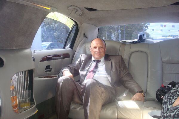 ,   Stas, 69 ,   