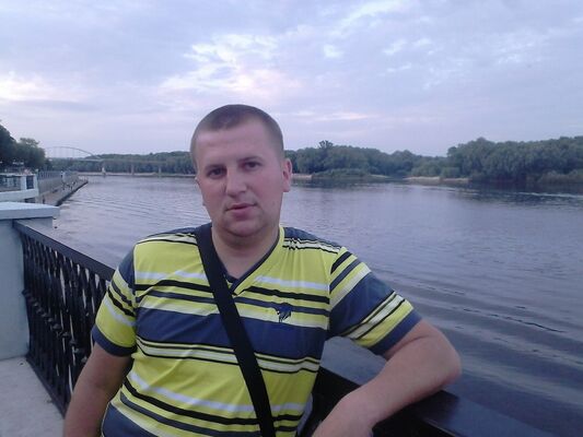  ,   Denis, 37 ,   ,   , c 