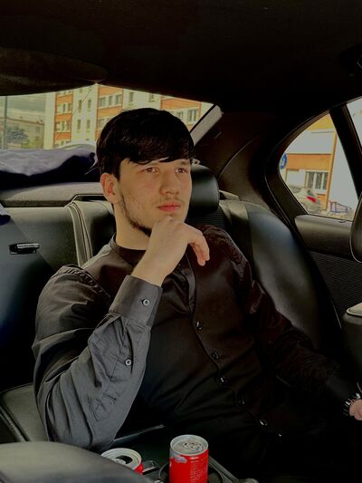  -,   Adam, 25 ,   ,   