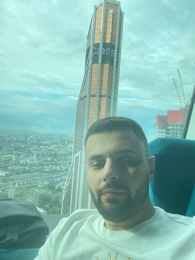  ,   Artur, 37 ,   ,   