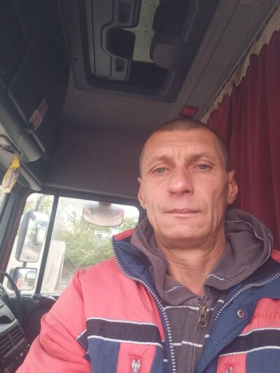  ,   Aleksandr, 54 ,   c 