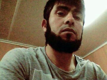  8930139  Farid, 37 ,    