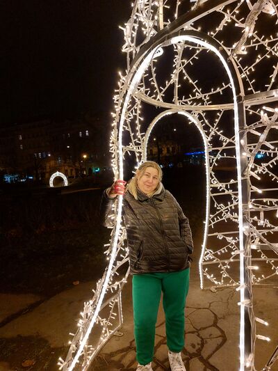  Brezineves,   , 44 ,   ,   