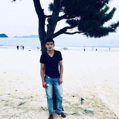  ,   Viktor, 39 ,   ,   