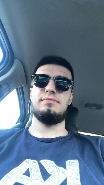  ,   Akela, 25 ,     , c 