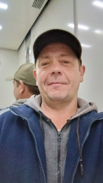  ,   Pavel, 42 ,     