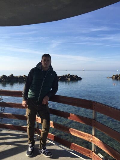  ,   Denis, 39 ,   ,   , c 