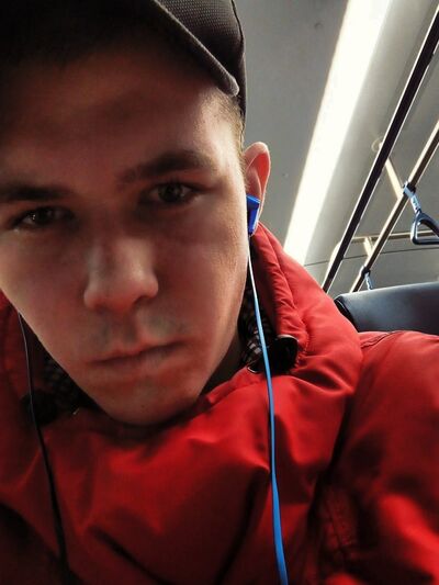  ,   Maxim, 22 ,   ,   , 