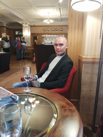  ,   Anton, 36 ,   ,   