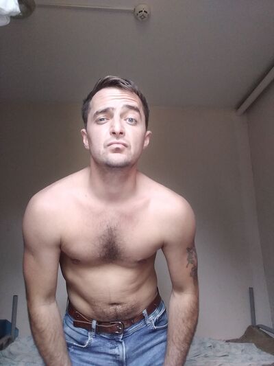  ,   Stark, 32 ,   c 