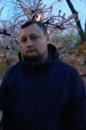  ,   Maks, 32 ,  
